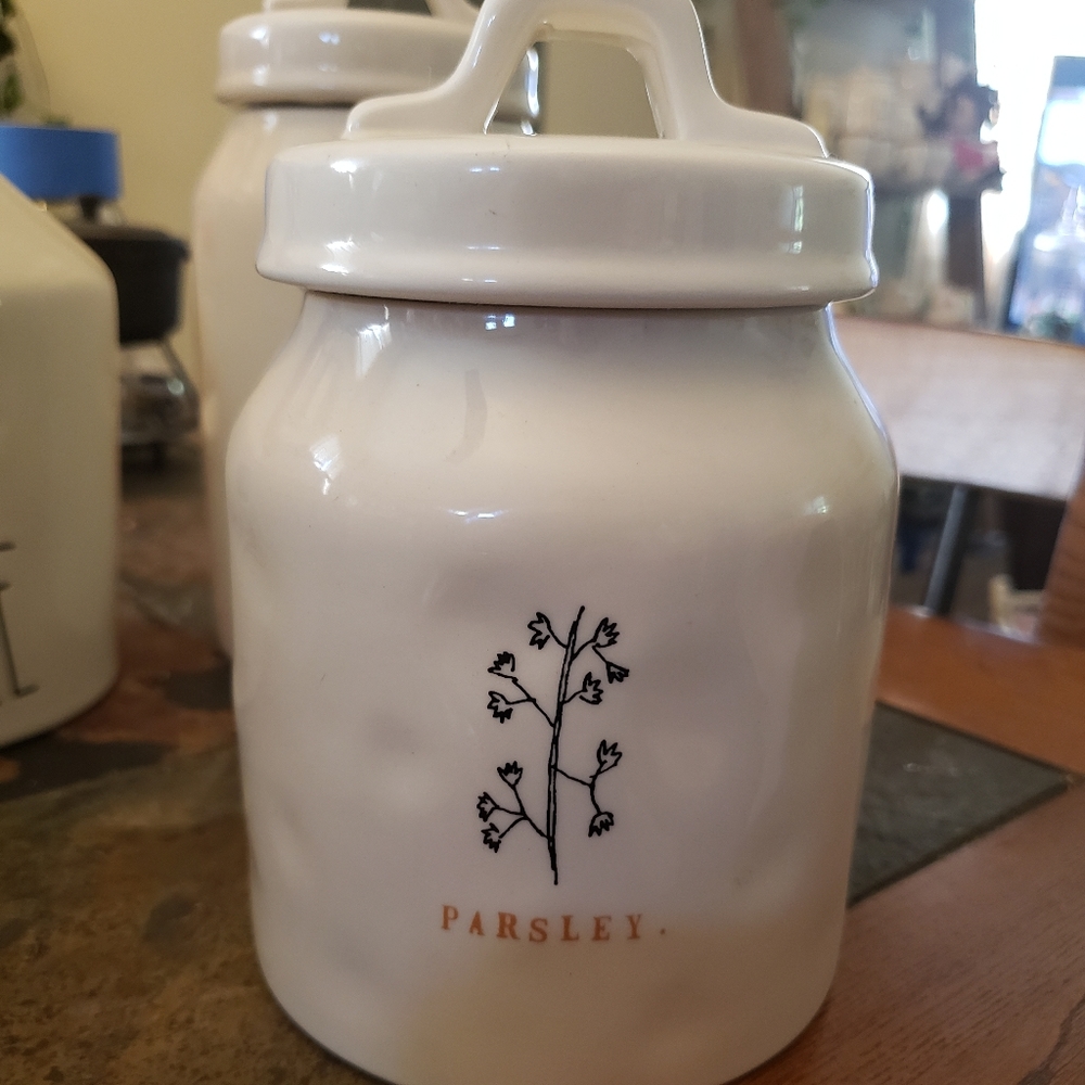 Rae Dunn canister